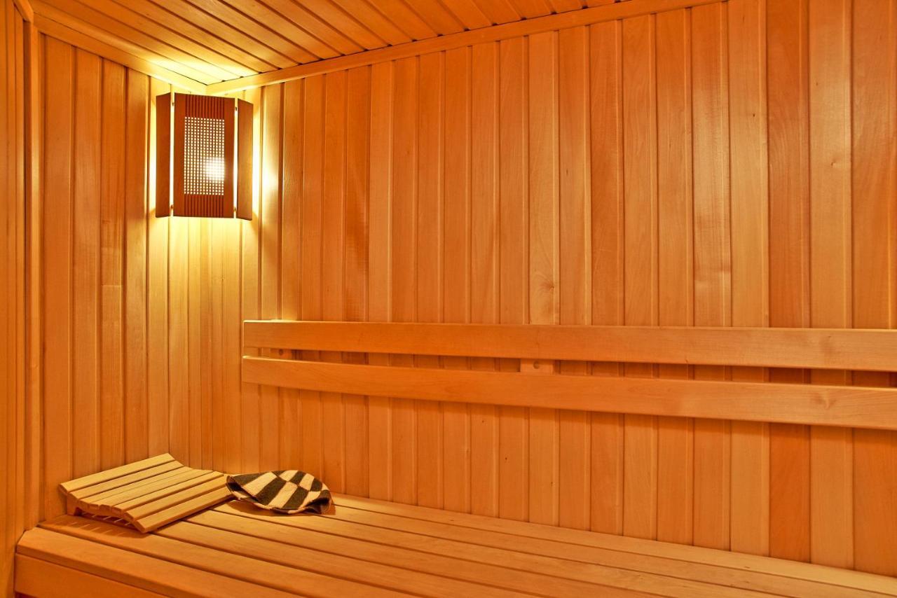 Sauna, Big Jacuzzi , Khreshchatyk Apartments Kiev Extérieur photo