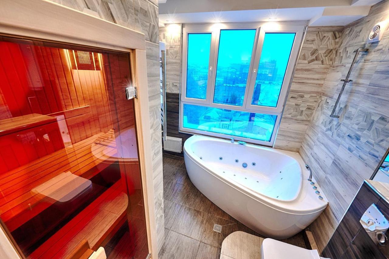 Sauna, Big Jacuzzi , Khreshchatyk Apartments Kiev Extérieur photo